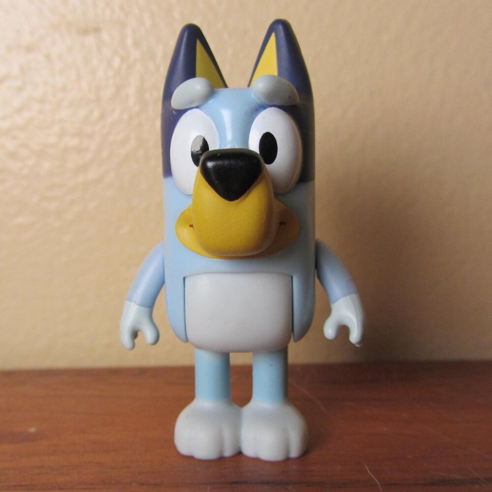 5 for $30 - bluey figure cake topper ludo studio (W6372)